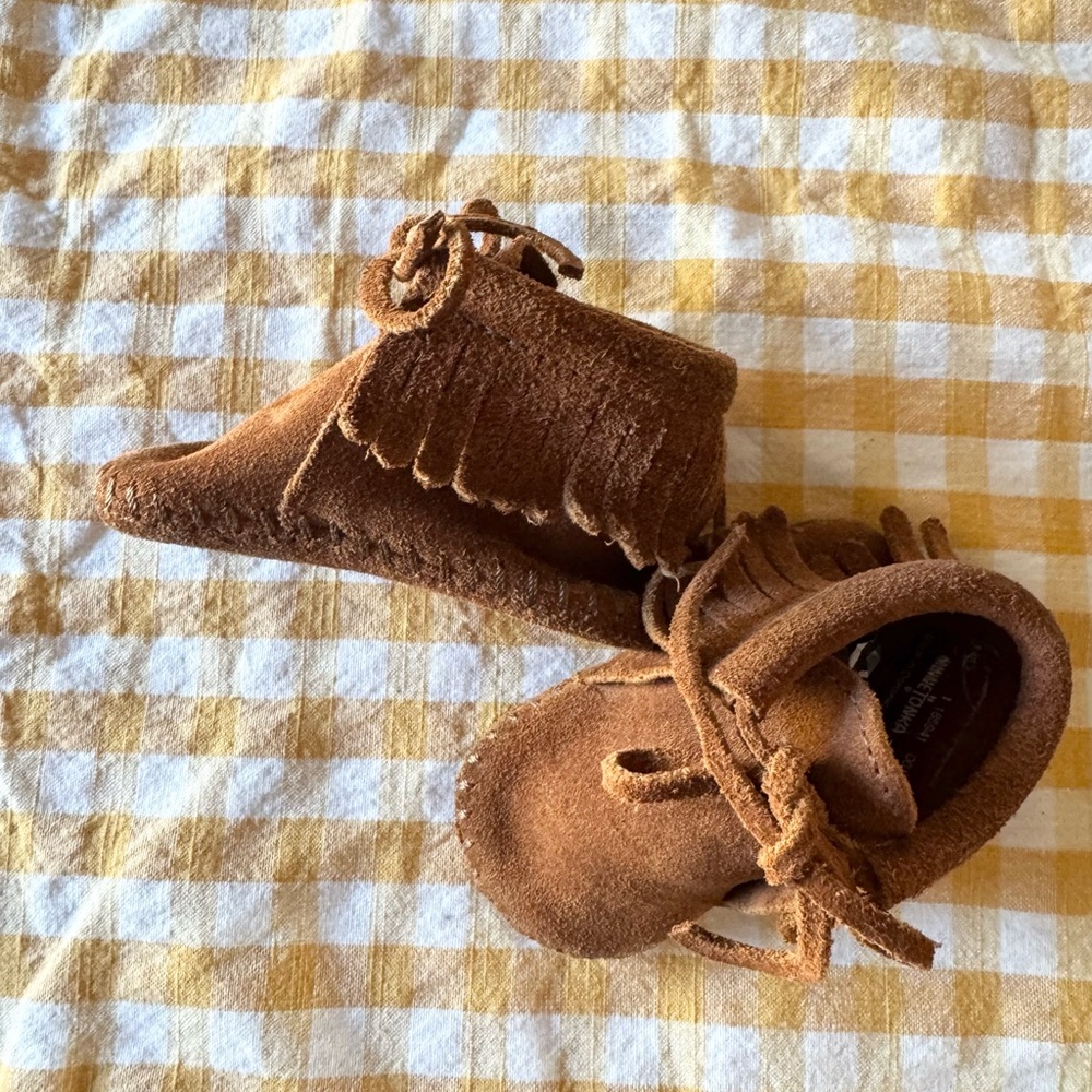 Brown Suede Leather Baby Minnetonka Moccasins size 1